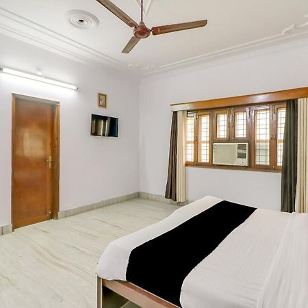 Super Oyo Capital O Heritage House Colonelganj Extérieur photo