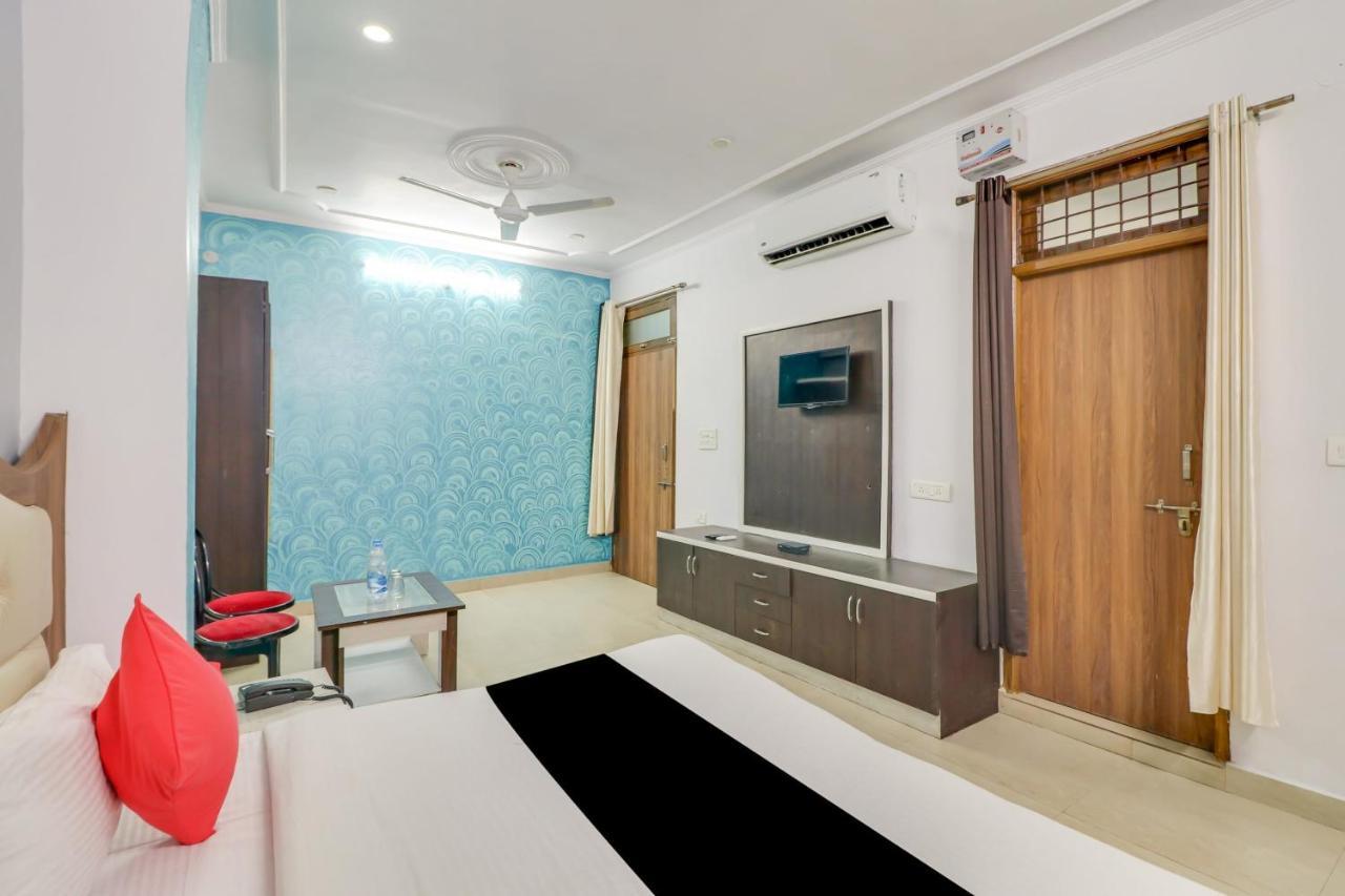 Super Oyo Capital O Heritage House Colonelganj Extérieur photo