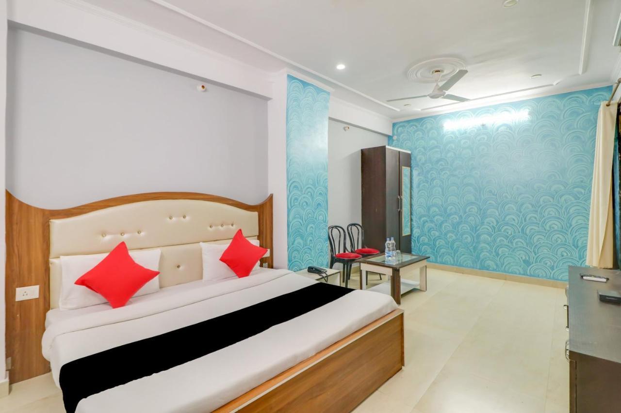 Super Oyo Capital O Heritage House Colonelganj Extérieur photo
