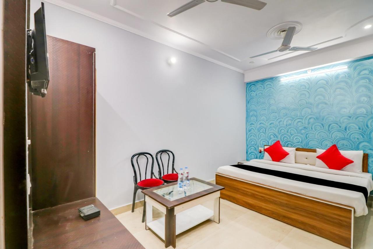 Super Oyo Capital O Heritage House Colonelganj Extérieur photo