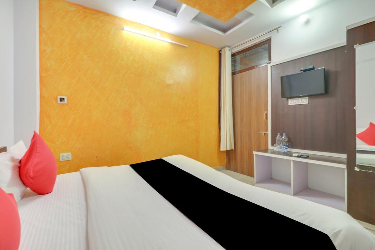 Super Oyo Capital O Heritage House Colonelganj Extérieur photo